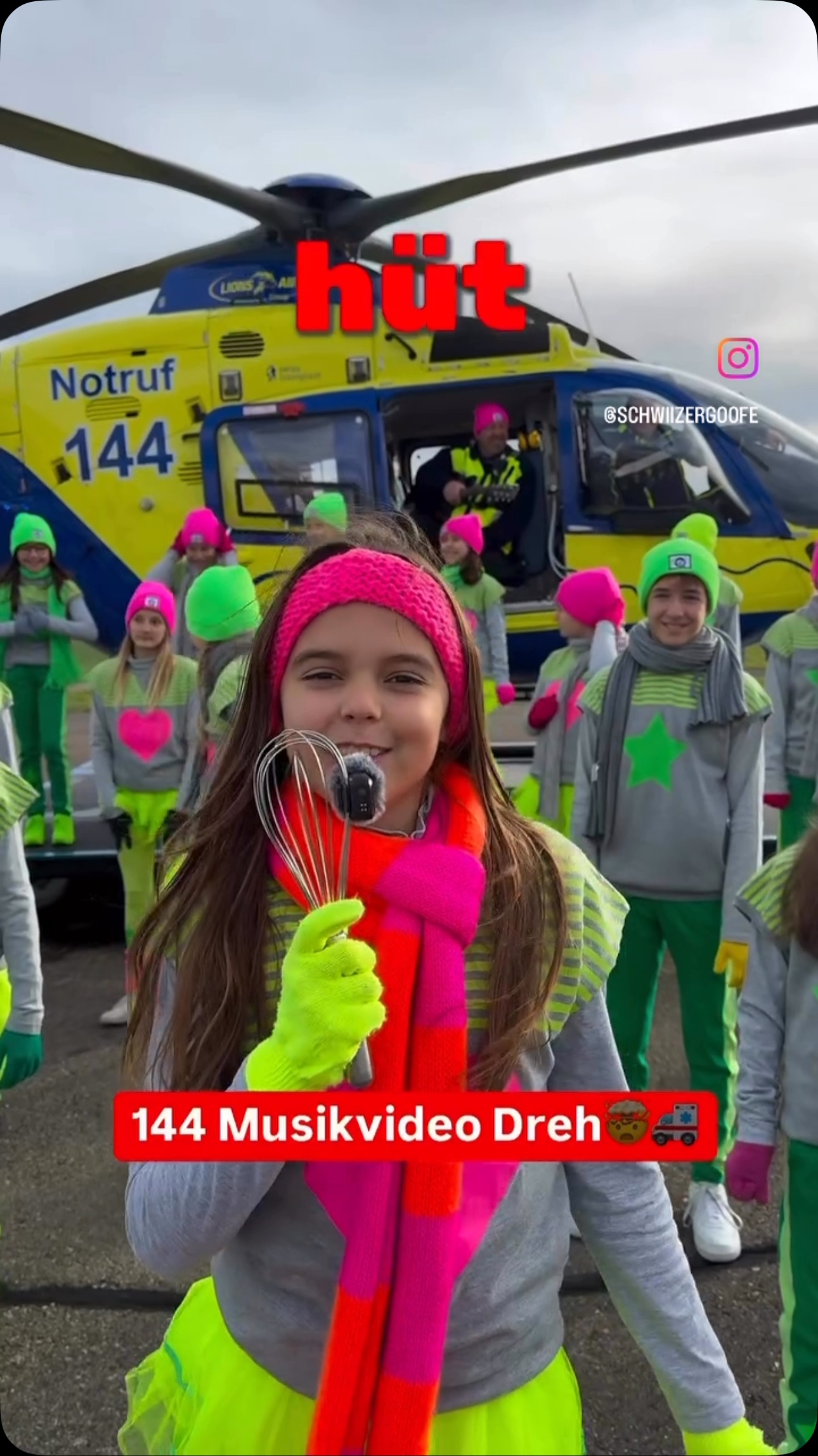 #144 #notruf #kinderlernenretten #keineristzuklein #lebensretter #schwiizergoofe #reanimation #kinder #projekt #144song #gölä #herzensprojekt #letsdoit #alpineairambulance #birrfeld